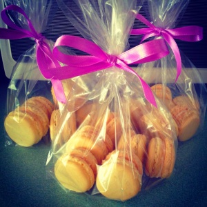 little bags of macaron goodness